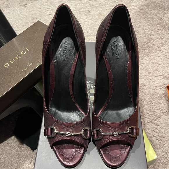 Gucci Horsebit Heels - Picture 2 of 8